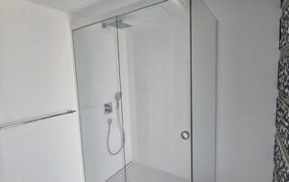 posuvný sprchový kút 1