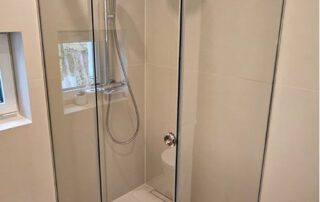 posuvny sprchový kút 3